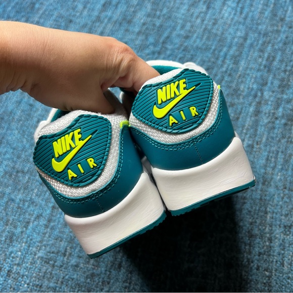 Nike Air Max 90 Sneakers in White Spruce Grey Fog Hot Lime - Picture 7 of 9